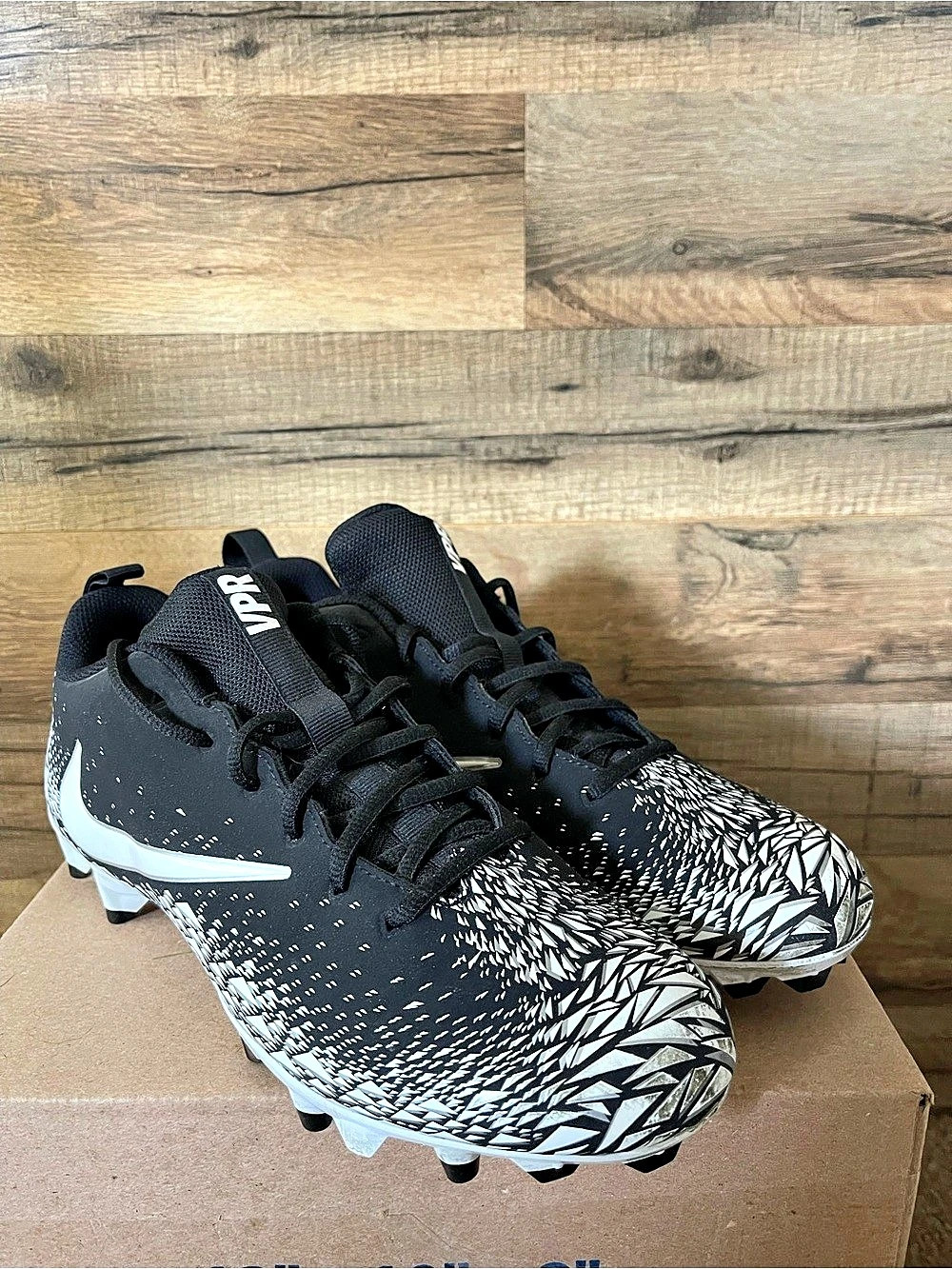 Nike Vapor Varsity Low TD Football Cleats Mens Size 10 Black White